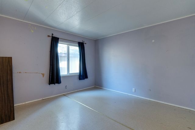 3928 E Lane Park Rd, Mead, WA 99021