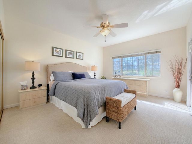 127 Villa Court, Palm Desert, CA 92211