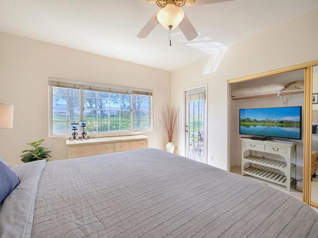 127 Villa Court, Palm Desert, CA 92211