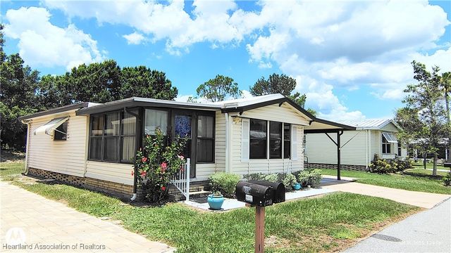 1385 Whisper Lake Boulevard, Sebring, FL 33870