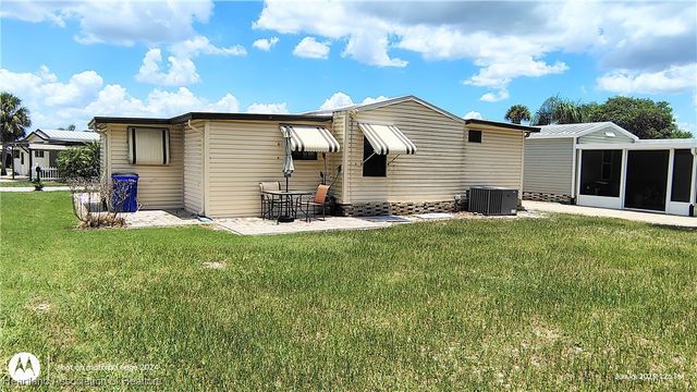 1385 Whisper Lake Boulevard, Sebring, FL 33870