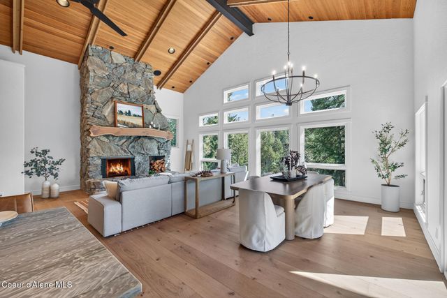 10812 N LAKEVIEW DR, Hayden Lake, ID 83835