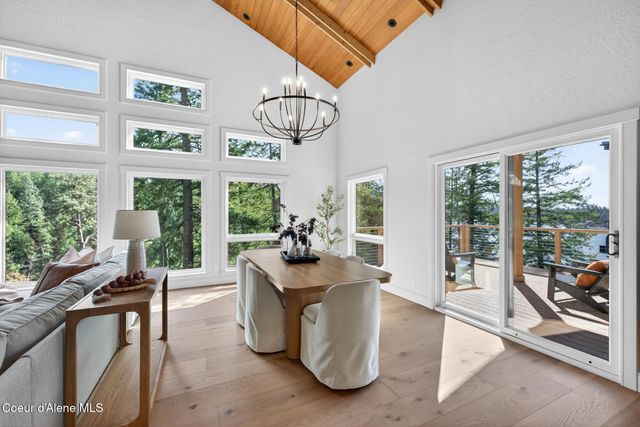 10812 N LAKEVIEW DR, Hayden Lake, ID 83835