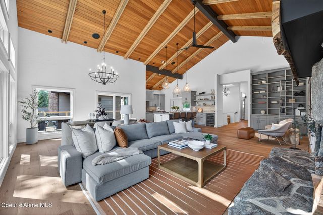 10812 N LAKEVIEW DR, Hayden Lake, ID 83835