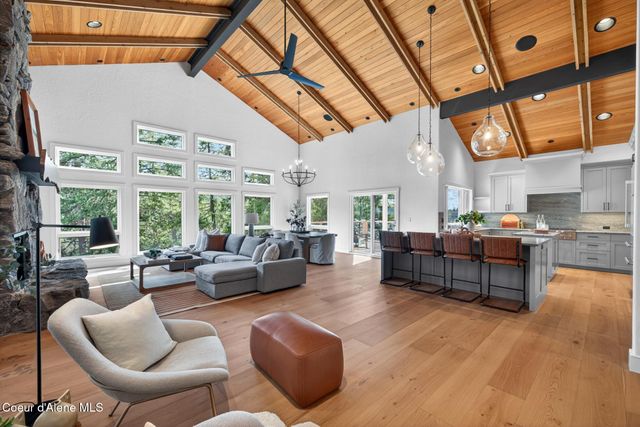 10812 N LAKEVIEW DR, Hayden Lake, ID 83835