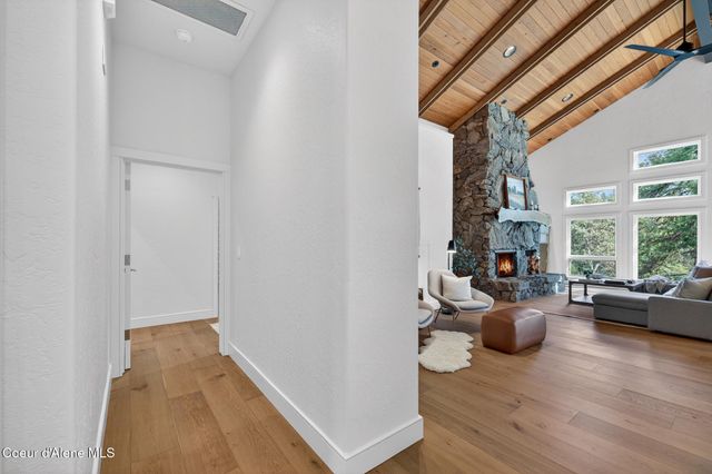 10812 N LAKEVIEW DR, Hayden Lake, ID 83835