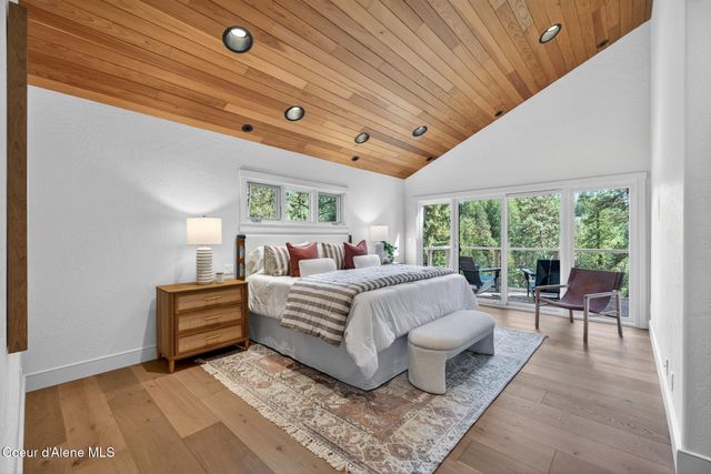 10812 N LAKEVIEW DR, Hayden Lake, ID 83835