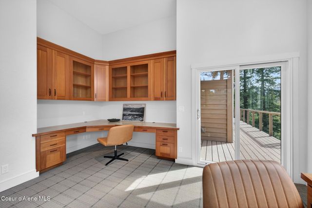 10812 N LAKEVIEW DR, Hayden Lake, ID 83835