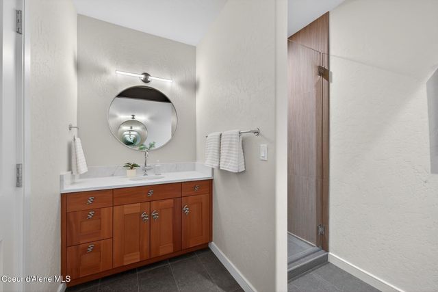 10812 N LAKEVIEW DR, Hayden Lake, ID 83835