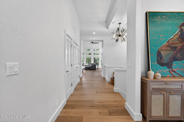 10812 N LAKEVIEW DR, Hayden Lake, ID 83835