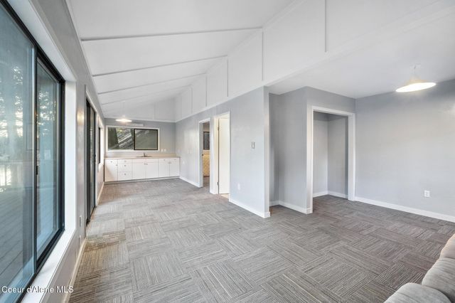 10812 N LAKEVIEW DR, Hayden Lake, ID 83835