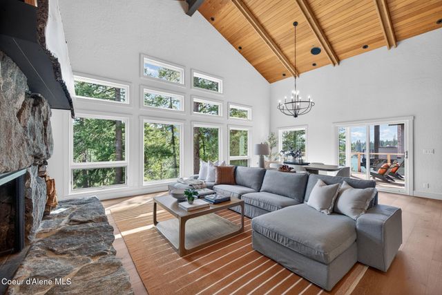 10812 N LAKEVIEW DR, Hayden Lake, ID 83835