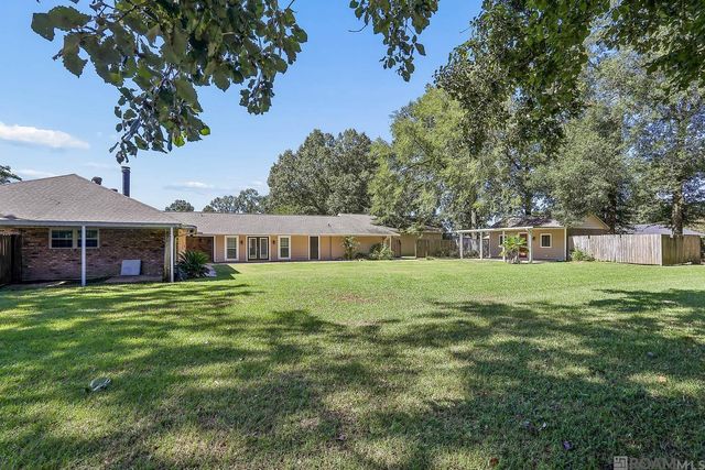 34448 Gravesbriar Dr, Denham Springs, LA 70706