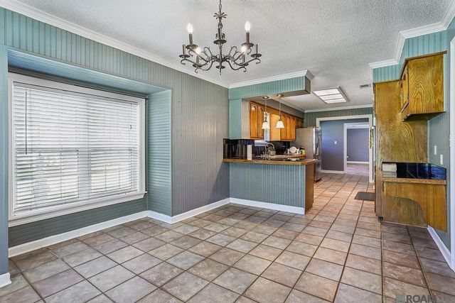 34448 Gravesbriar Dr, Denham Springs, LA 70706