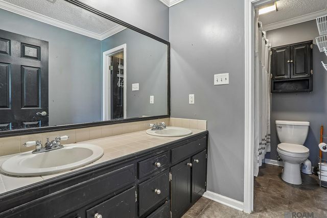 34448 Gravesbriar Dr, Denham Springs, LA 70706