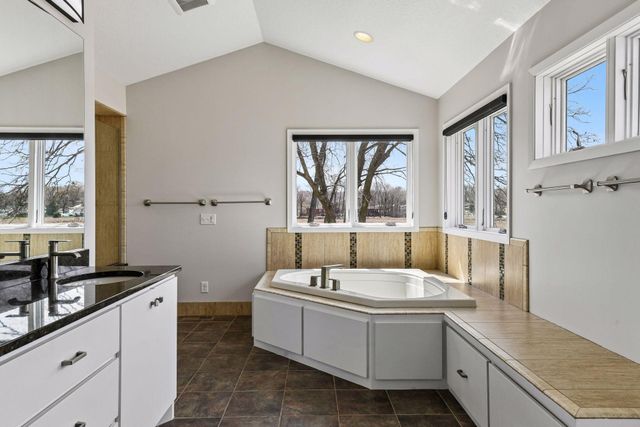 2561 Wexford Lane, Mound, MN 55364