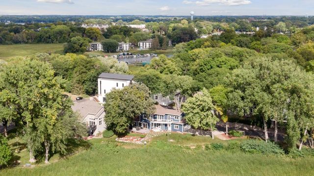 2561 Wexford Lane, Mound, MN 55364