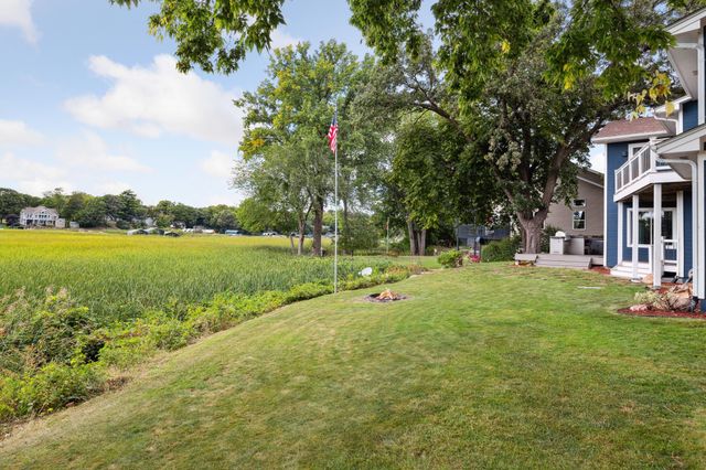 2561 Wexford Lane, Mound, MN 55364