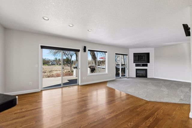 2561 Wexford Lane, Mound, MN 55364