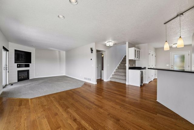 2561 Wexford Lane, Mound, MN 55364