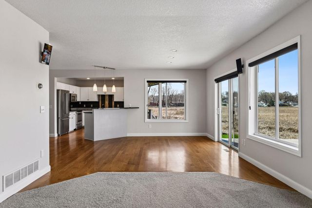 2561 Wexford Lane, Mound, MN 55364