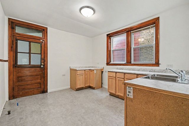 5028 W Adams Street, Chicago, IL 60644