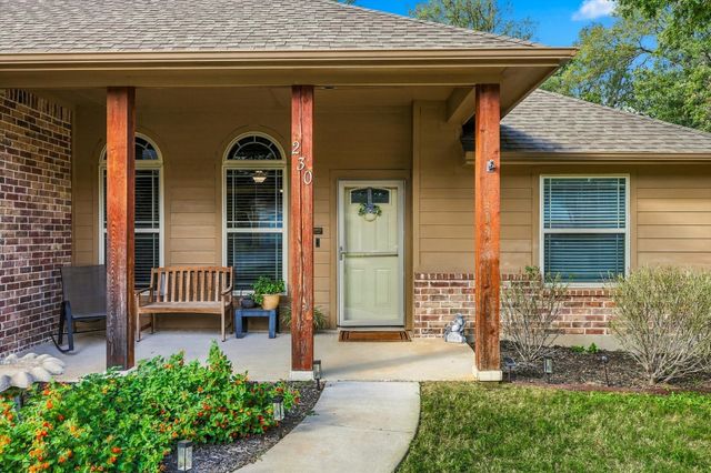 230 Oakwood Circle, Shady Shores, TX 76208