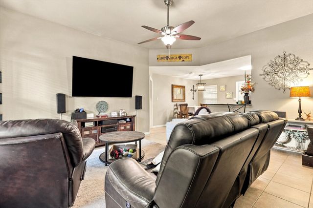 230 Oakwood Circle, Shady Shores, TX 76208