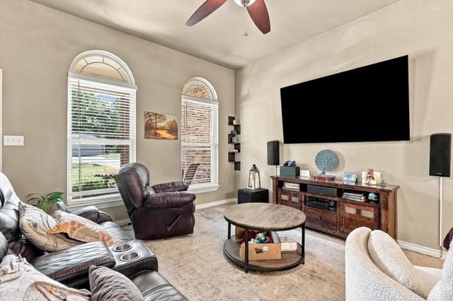 230 Oakwood Circle, Shady Shores, TX 76208
