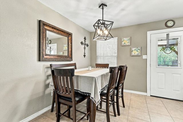 230 Oakwood Circle, Shady Shores, TX 76208