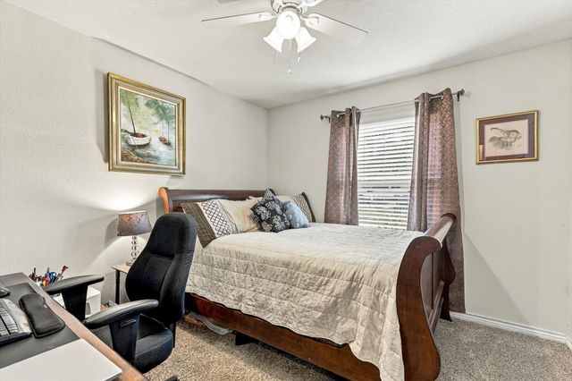 230 Oakwood Circle, Shady Shores, TX 76208