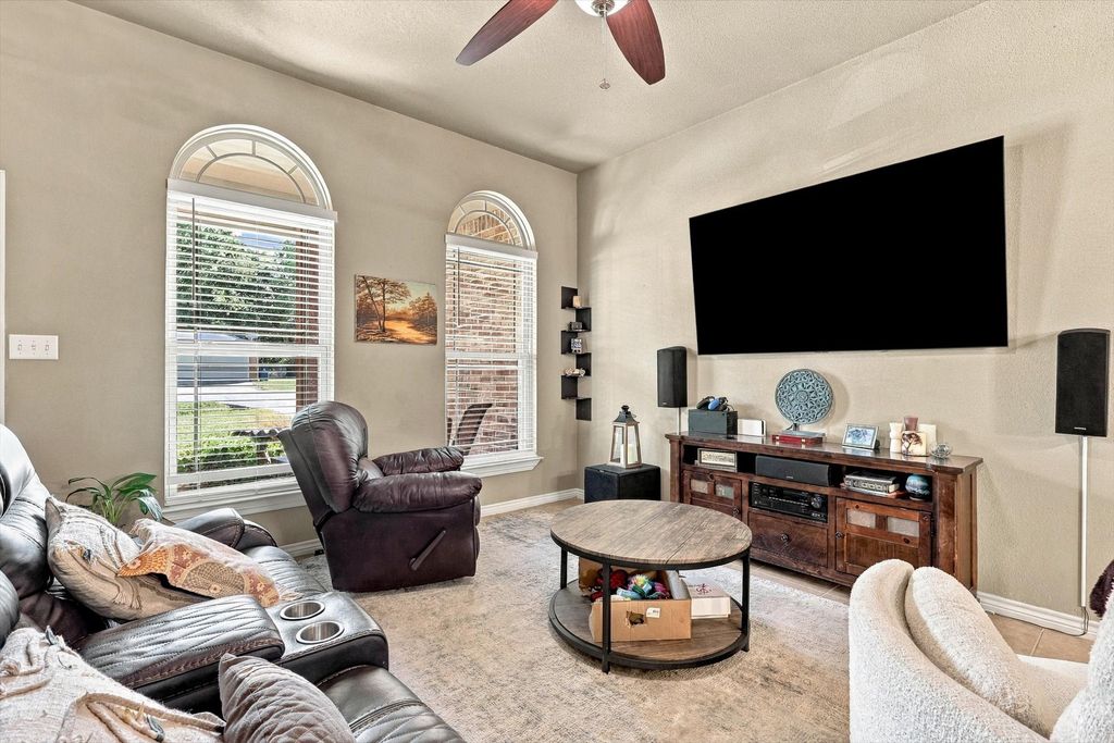 230 Oakwood Circle, Shady Shores, TX 76208 — photo 4