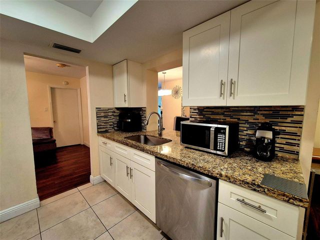 1390 NW 70th Lane, Margate, FL 33063
