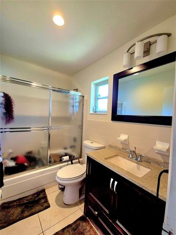 1390 NW 70th Lane, Margate, FL 33063