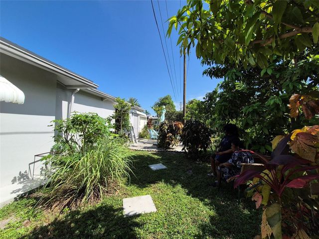 1390 NW 70th Lane, Margate, FL 33063