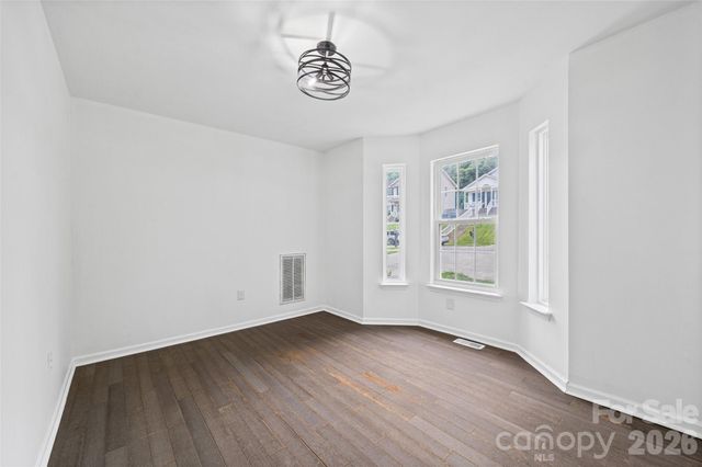 6226 Dumont Lane, Charlotte, NC 28269