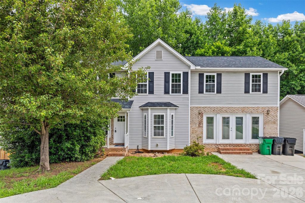 6226 Dumont Lane, Charlotte, NC 28269