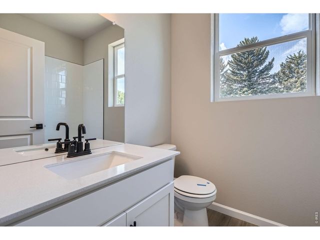 364 Rustic Barn Ln, Berthoud, CO 80513