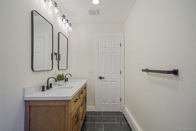 45 Oaklawn Avenue, Farmingville, NY 11738