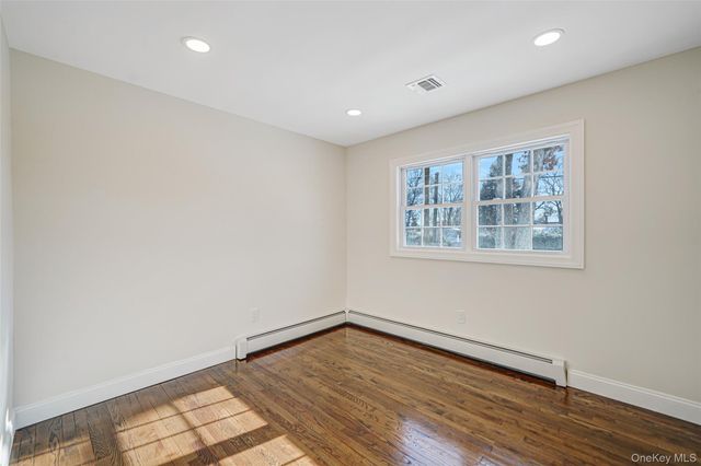 45 Oaklawn Avenue, Farmingville, NY 11738