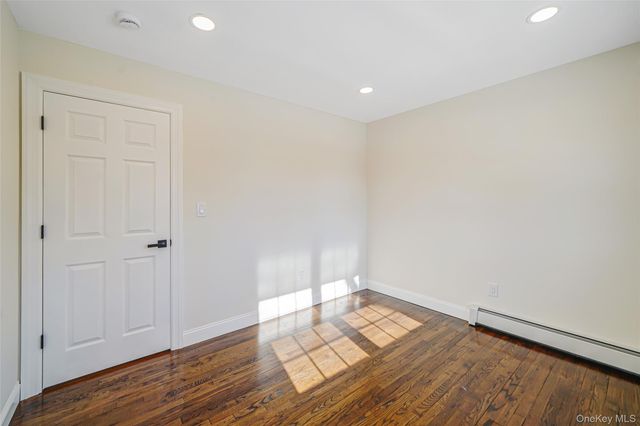 45 Oaklawn Avenue, Farmingville, NY 11738