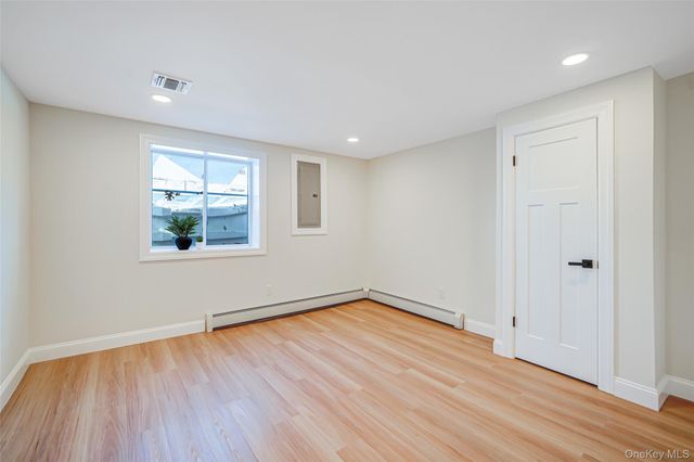 45 Oaklawn Avenue, Farmingville, NY 11738