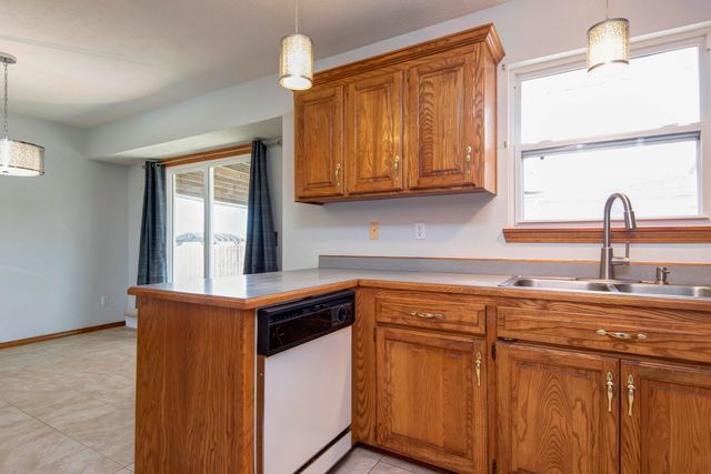 1111 W Verna Lane, Nixa, MO 65714