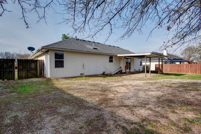 1111 W Verna Lane, Nixa, MO 65714