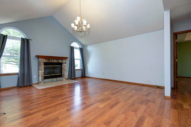 1111 W Verna Lane, Nixa, MO 65714