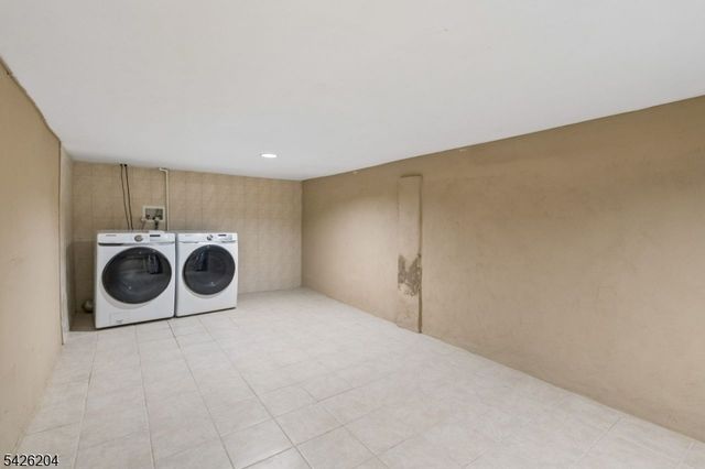 1 Grant St 1, Montclair Twp., NJ 07042