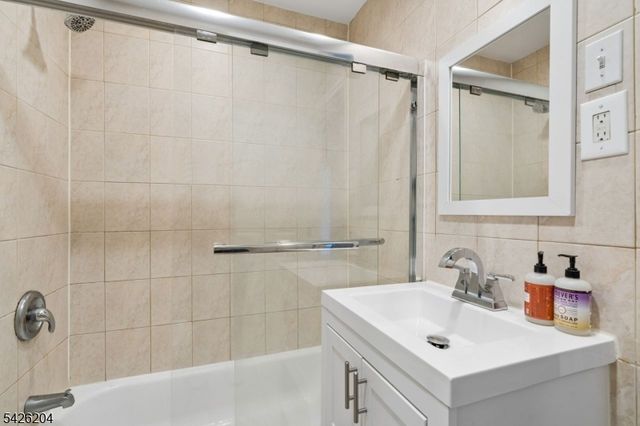 1 Grant St 1, Montclair Twp., NJ 07042