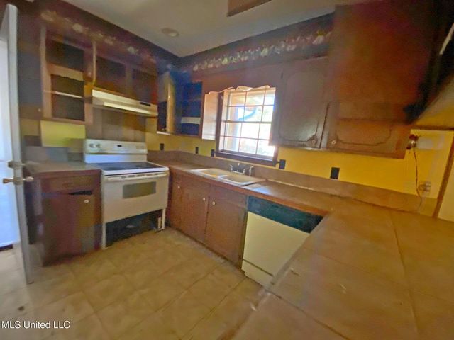 1608 Melrose Place, Clinton, MS 39056
