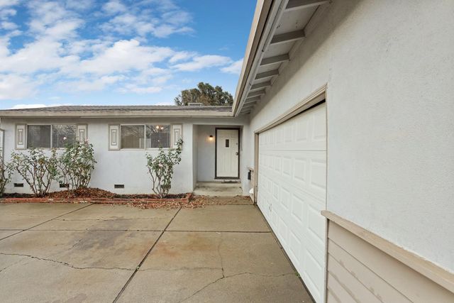 9033 Santa Maria Way, Stockton, CA 95210