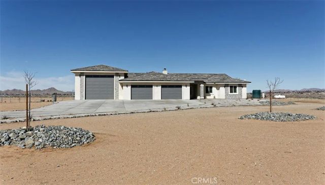 23280 Ramona Avenue, Apple Valley, CA 92307